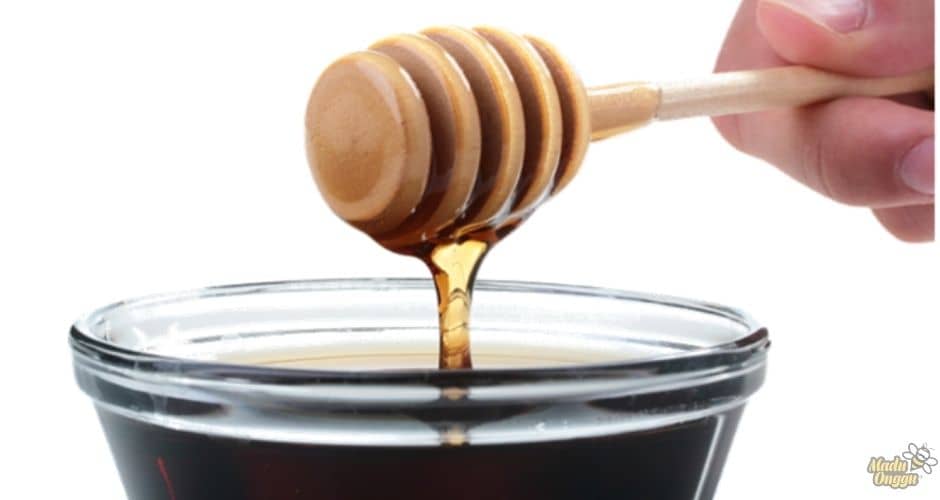You are currently viewing Manfaat Madu Hitam Untuk Kesehatan, Bisa Turunkan Kolesterol Juga!